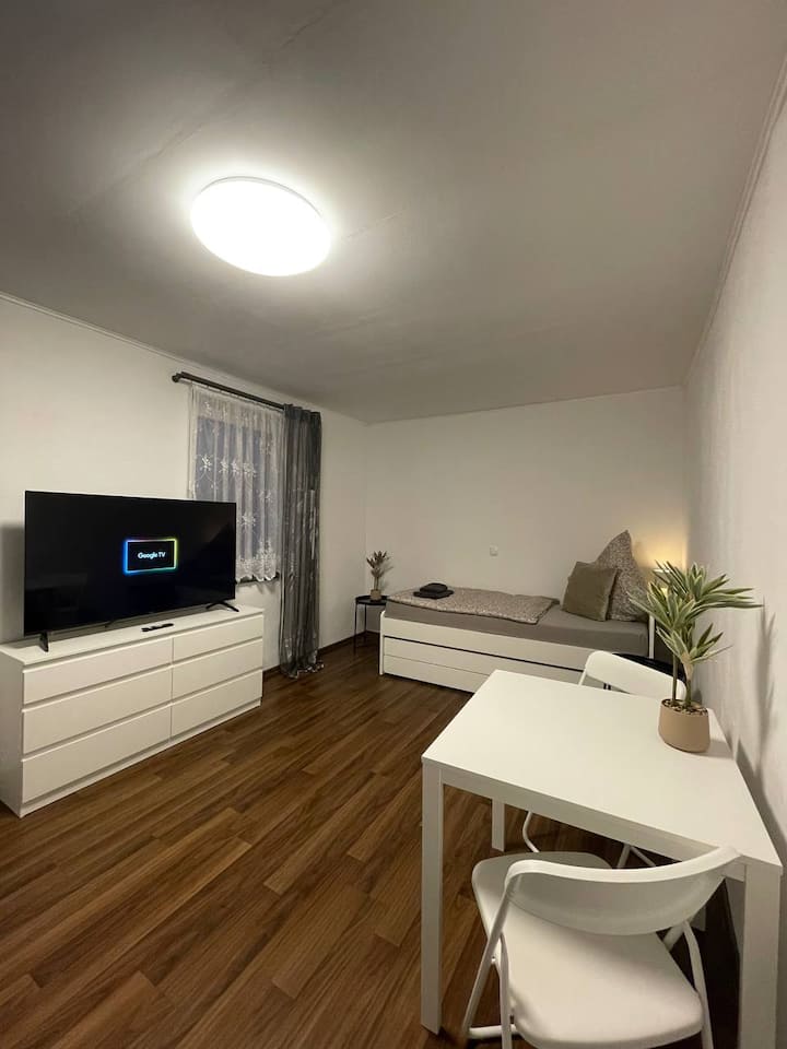 Schlafzimmer Bild 1
