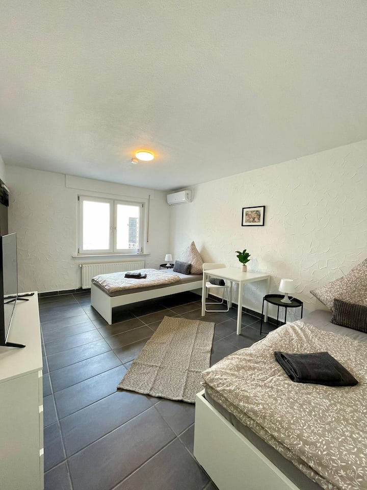 Schlafzimmer Bild 1